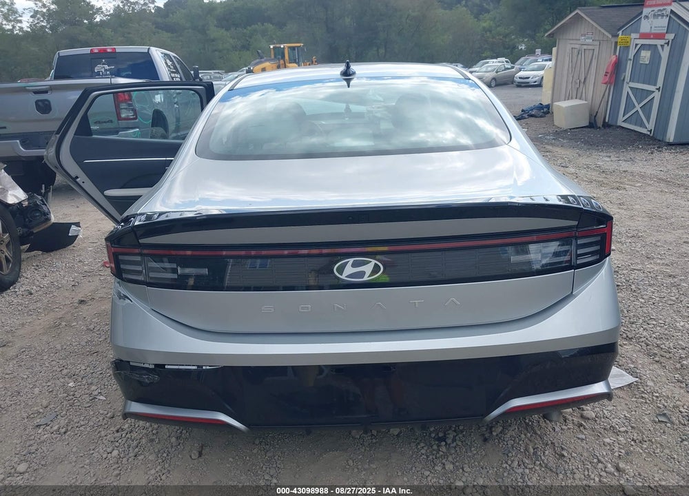 2025 HYUNDAI SONATA VIN: KMHL64JA9SA484754