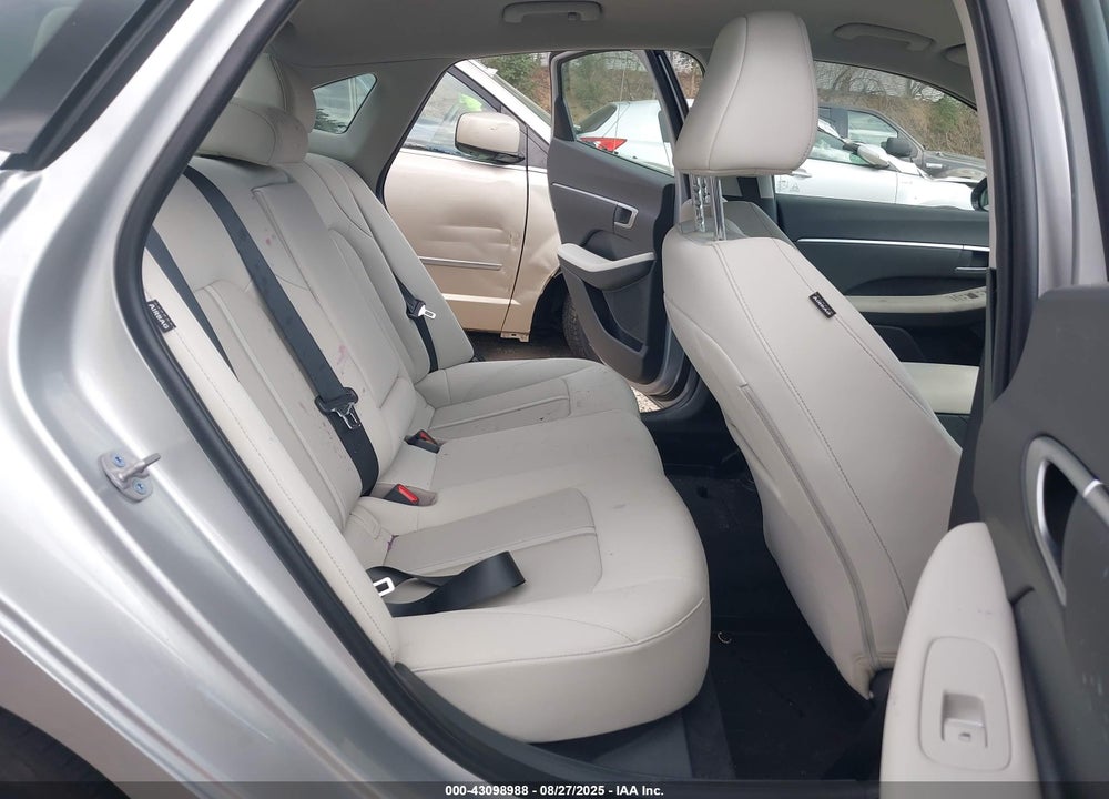 2025 HYUNDAI SONATA VIN: KMHL64JA9SA484754
