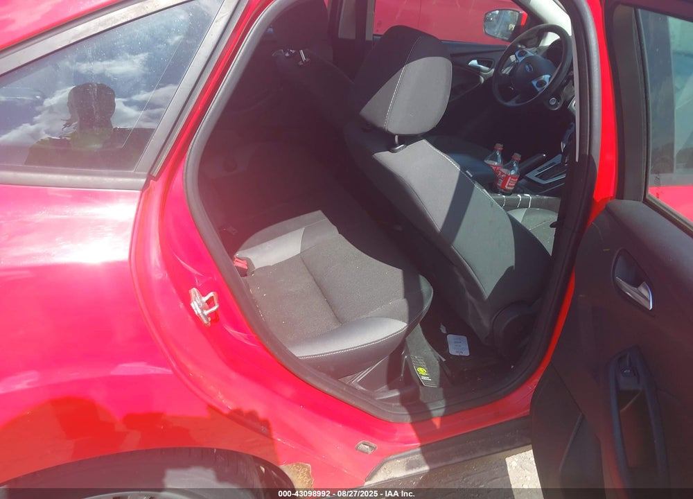 2014 FORD FOCUS SE VIN: 1FADP3F23EL209932