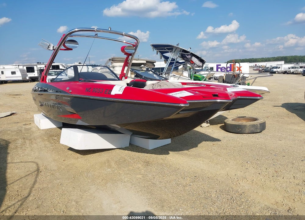 2014 MALIBU 22 MXZ VIN: MB2M0485F414