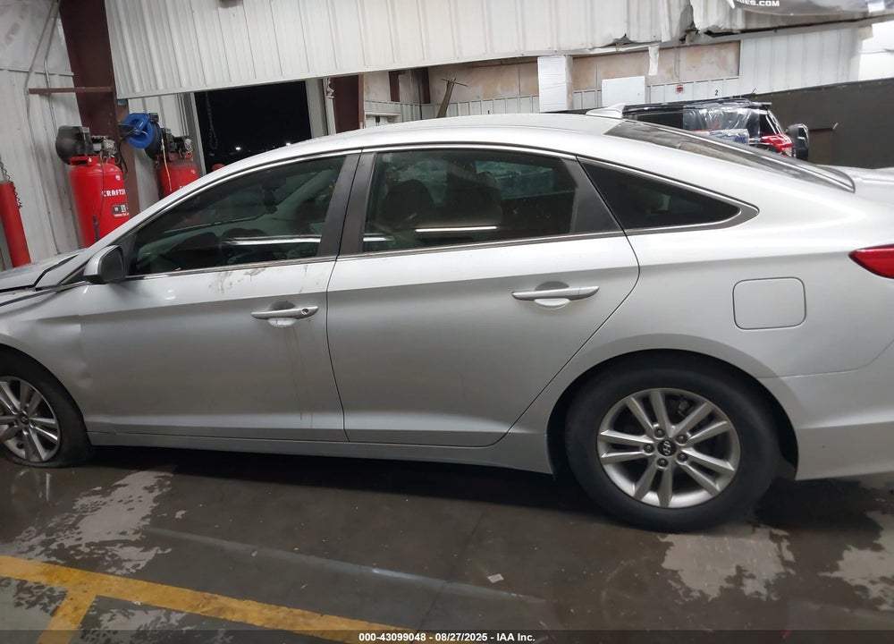 2017 HYUNDAI SONATA VIN: 5NPE24AF6HH527212