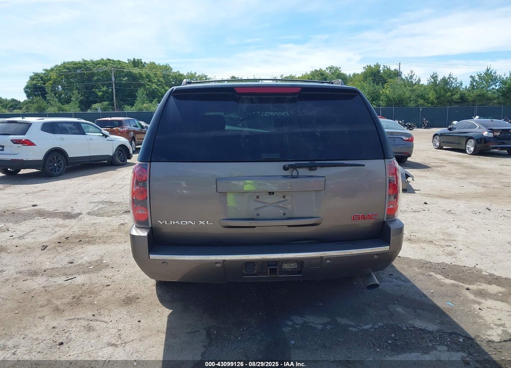 2014 GMC YUKON XL VIN: 1GKS2MEFXER151393