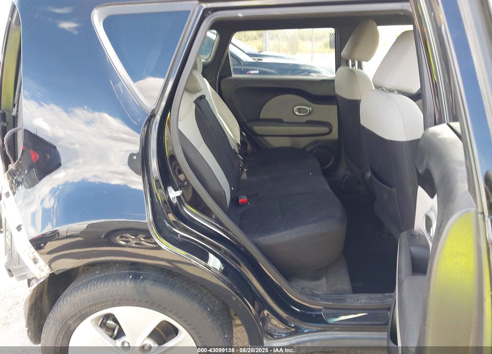 2014 KIA SOUL VIN: KNDJN2A26E7037554