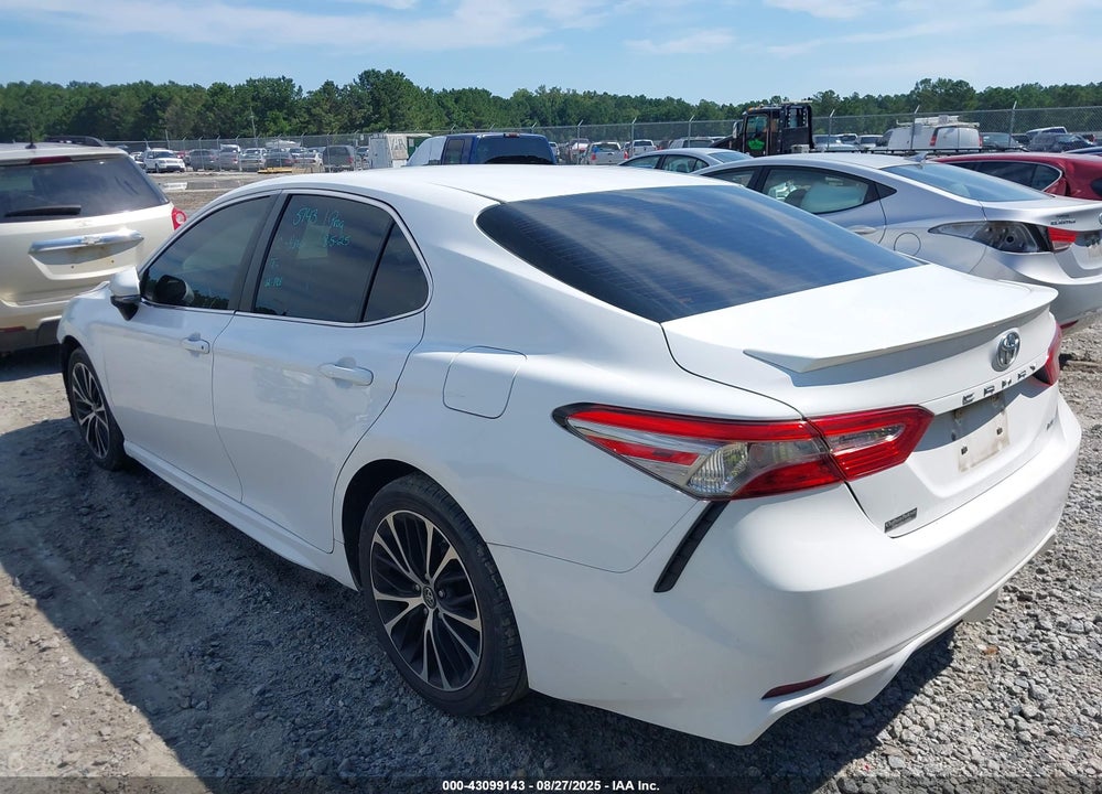 2018 TOYOTA CAMRY VIN: 4T1B11HK7JU515360