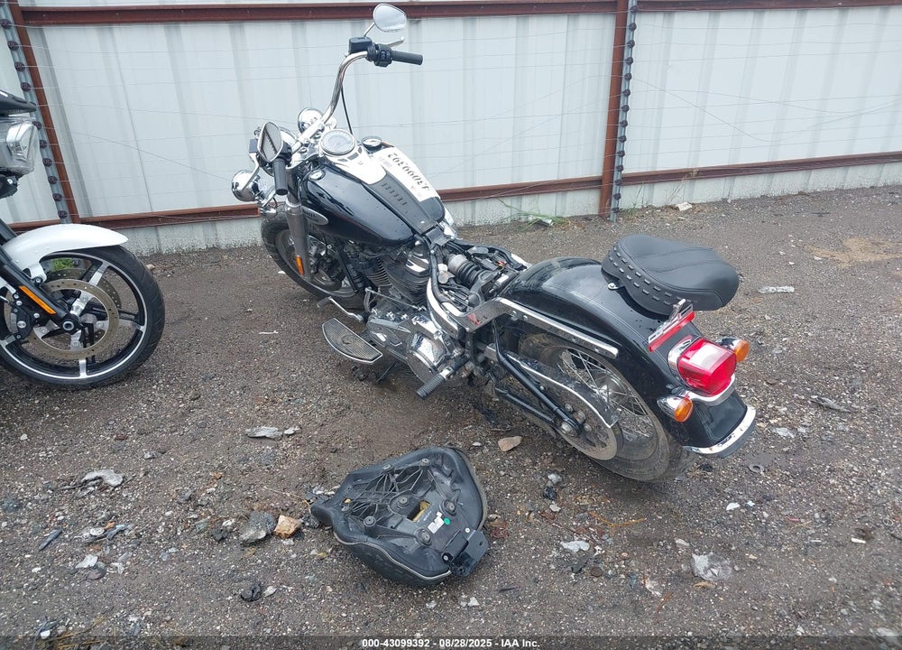 2021 HARLEY-DAVIDSON FLHC VIN: 1HD1YAJ10MB047578