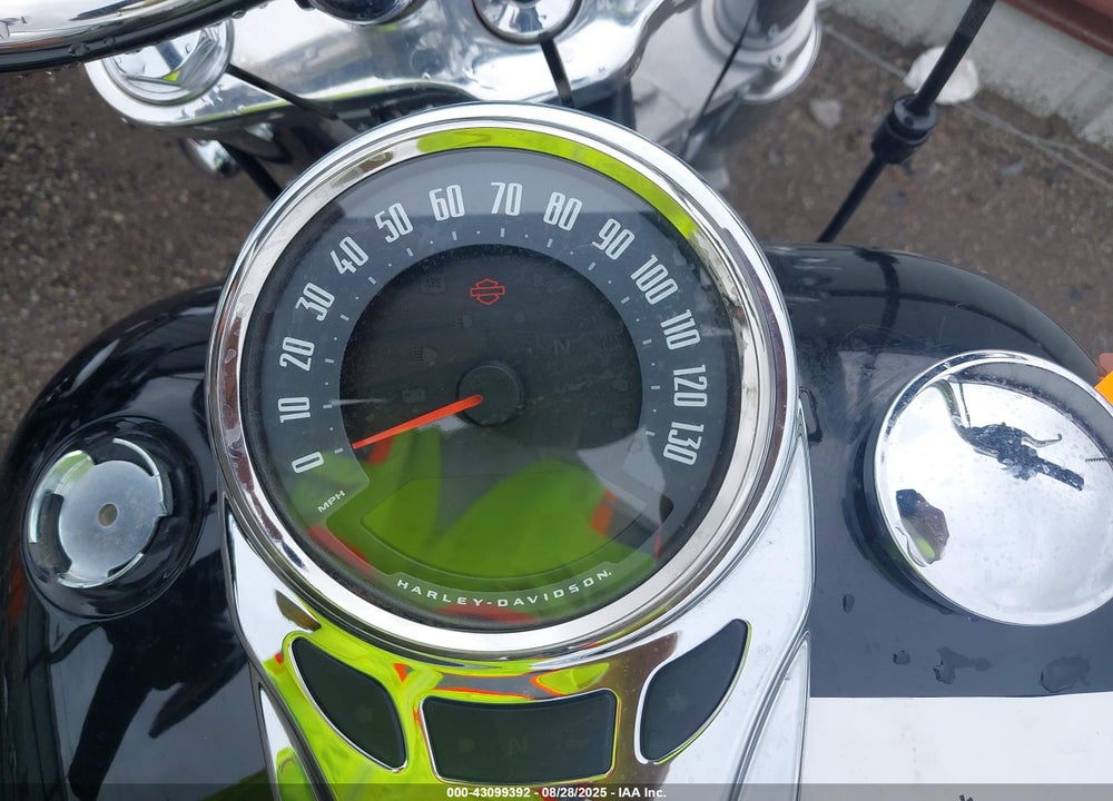 2021 HARLEY-DAVIDSON FLHC VIN: 1HD1YAJ10MB047578