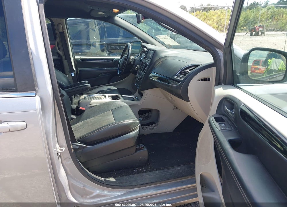 2019 DODGE GRAND CARAVAN SXT VIN: 2C4RDGCG1KR744180