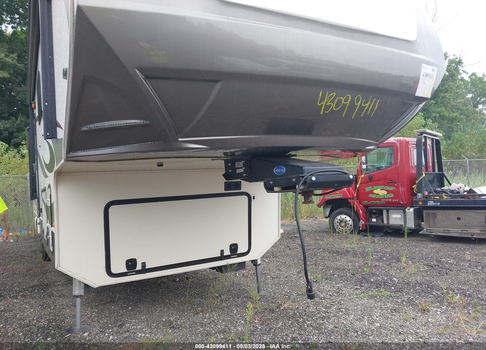 2017 FOREST RIVER OTHER VIN: 4X4FCAR2XHG102561