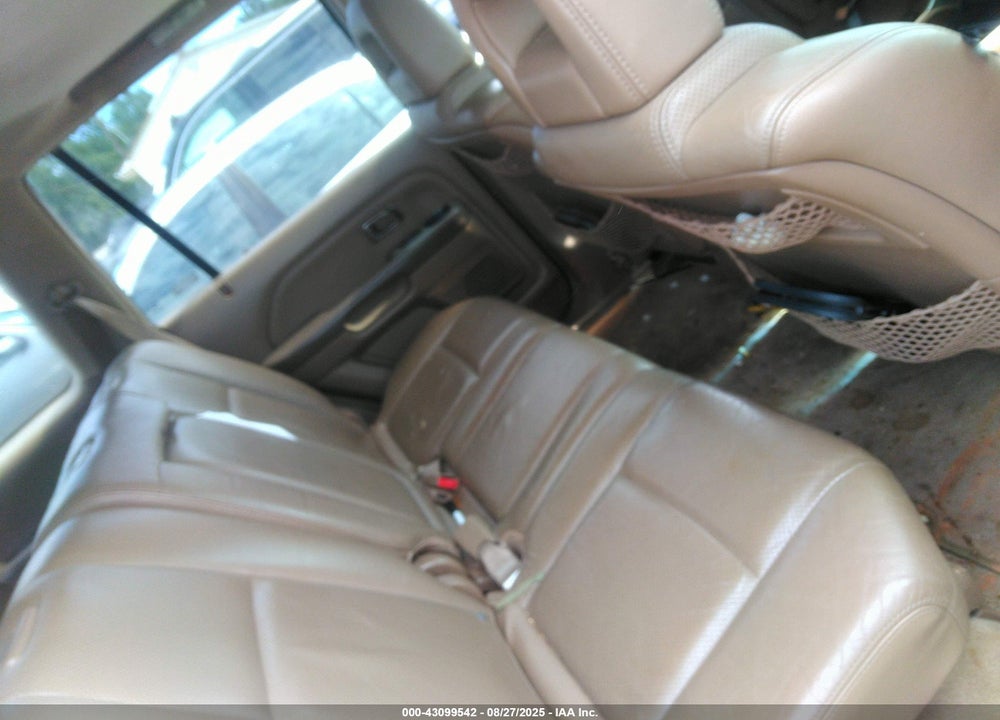 2005 HONDA PILOT EX-L VIN: 2HKYF18695H531806