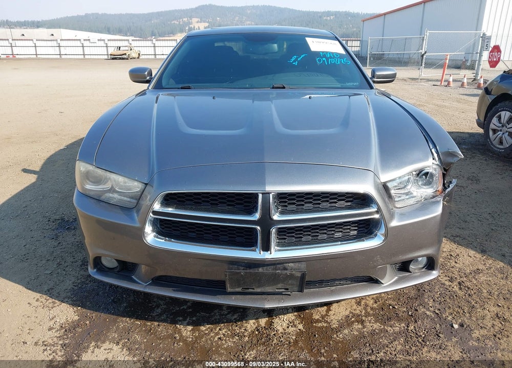 2011 DODGE CHARGER VIN: 2B3CL5CT4BH572194