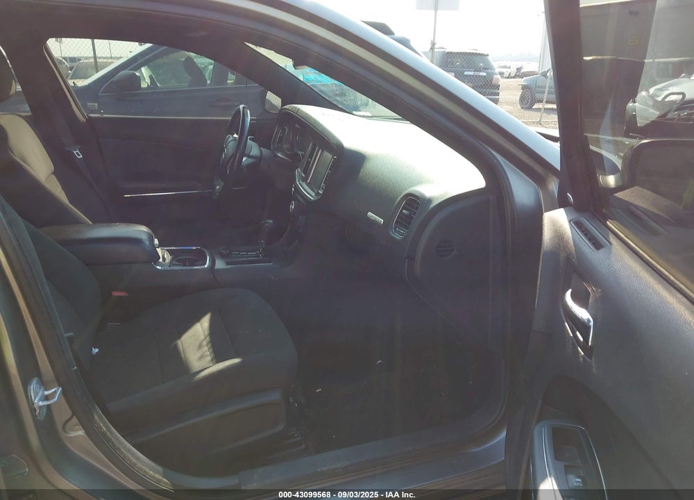 2011 DODGE CHARGER VIN: 2B3CL5CT4BH572194