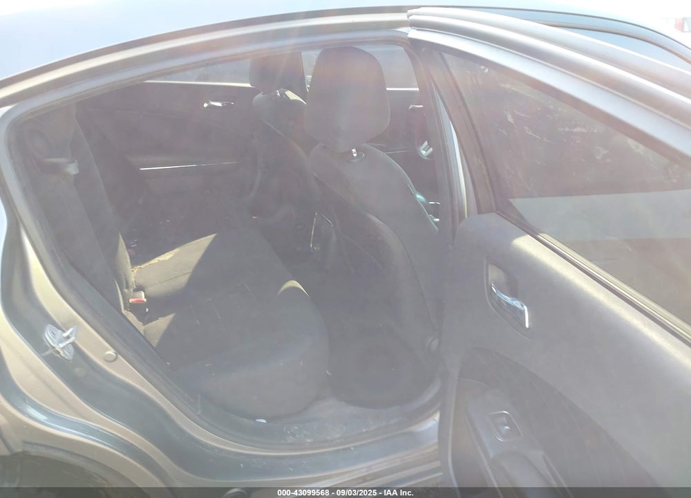 2011 DODGE CHARGER VIN: 2B3CL5CT4BH572194