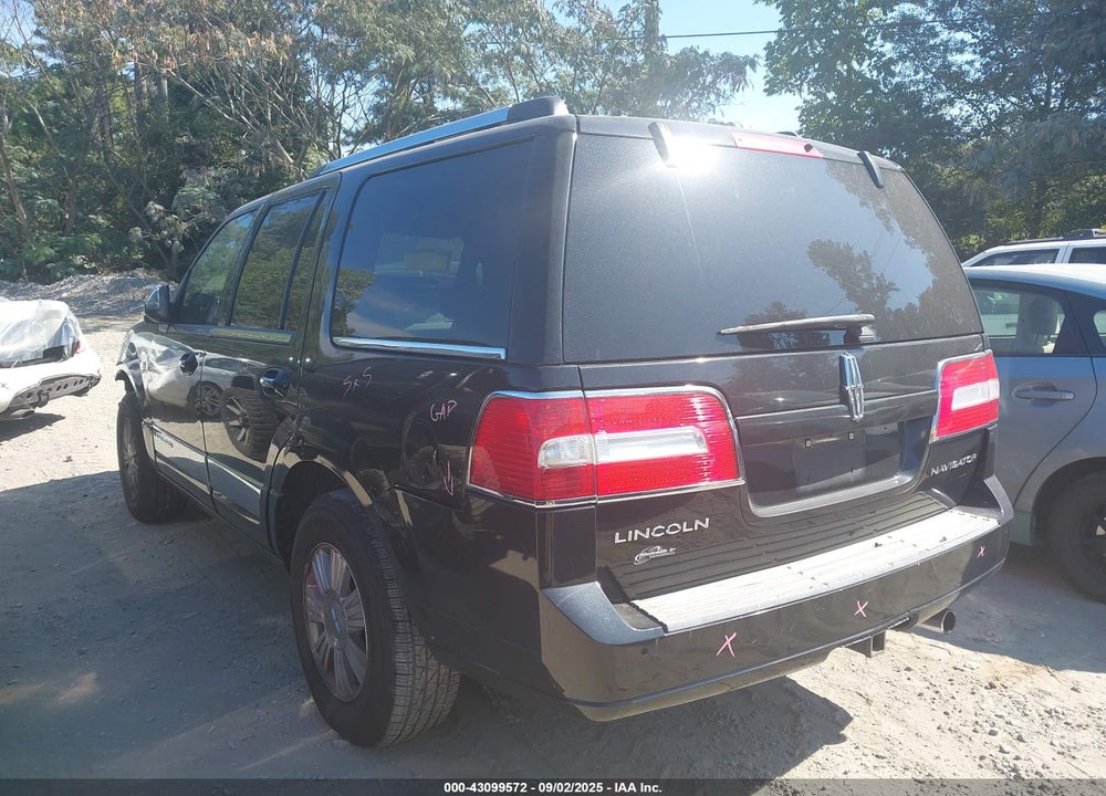 2011 LINCOLN NAVIGATOR VIN: 5LMJJ2H58BEJ05106