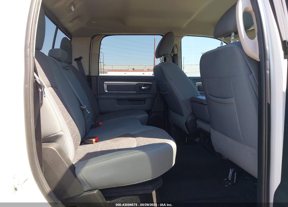 2017 RAM 1500 VIN: 1C6RR6LG2HS556262