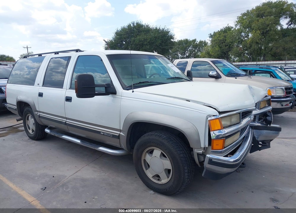 1999 CHEVROLET SUBURBAN 1500 LT VIN: 3GNFK16R4XG192360