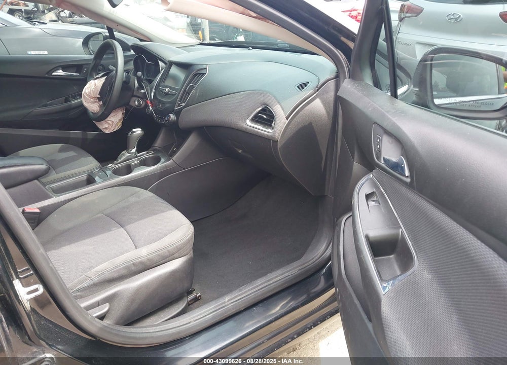 2017 CHEVROLET CRUZE LT AUTO VIN: 1G1BE5SM5H7206885