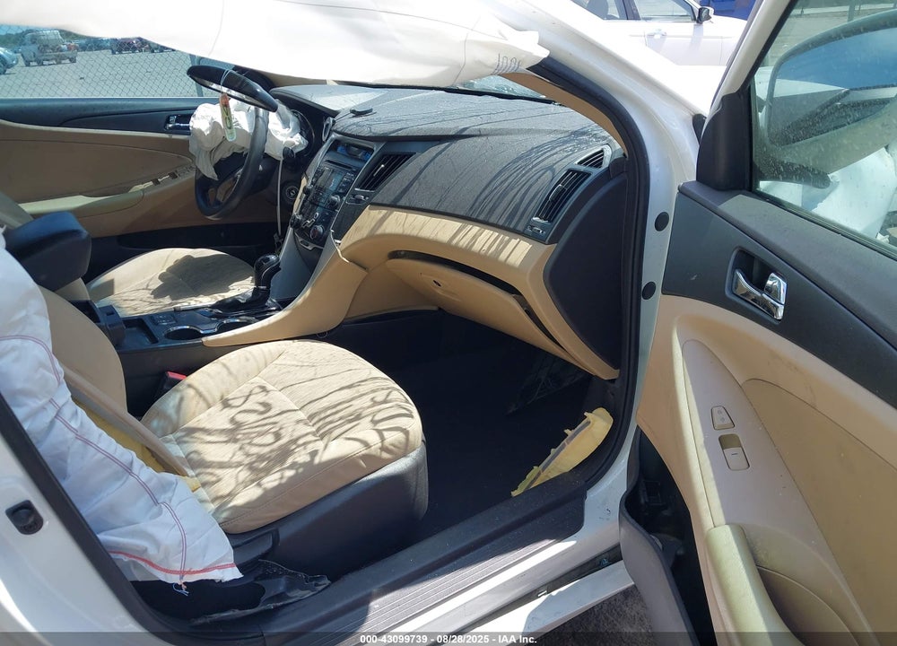 2013 HYUNDAI SONATA VIN: 5NPEB4AC1DH712638