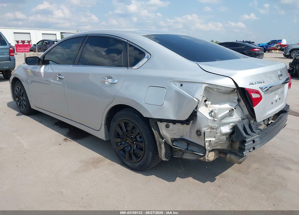 2017 NISSAN ALTIMA VIN: 1N4AL3AP3HC194094