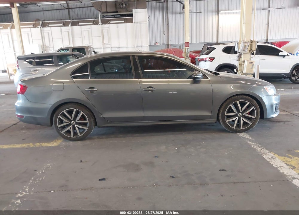 2013 VOLKSWAGEN JETTA VIN: 3VW4A7AJ0DM215697