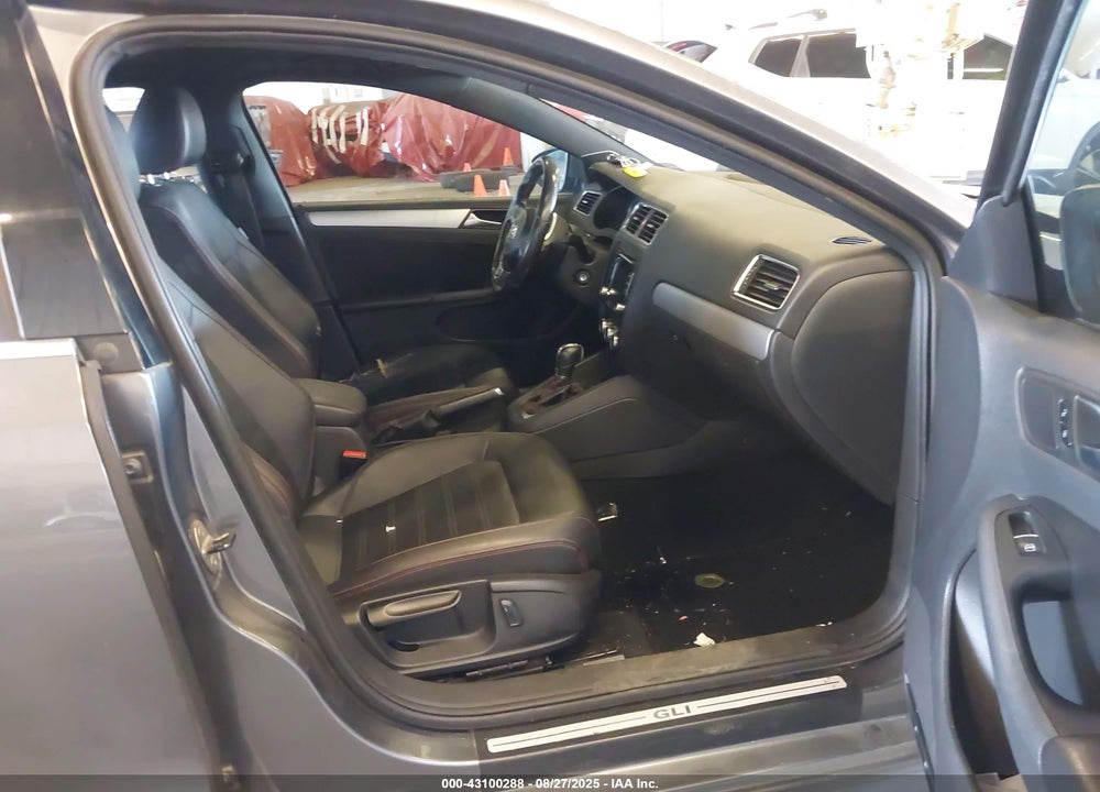 2013 VOLKSWAGEN JETTA VIN: 3VW4A7AJ0DM215697