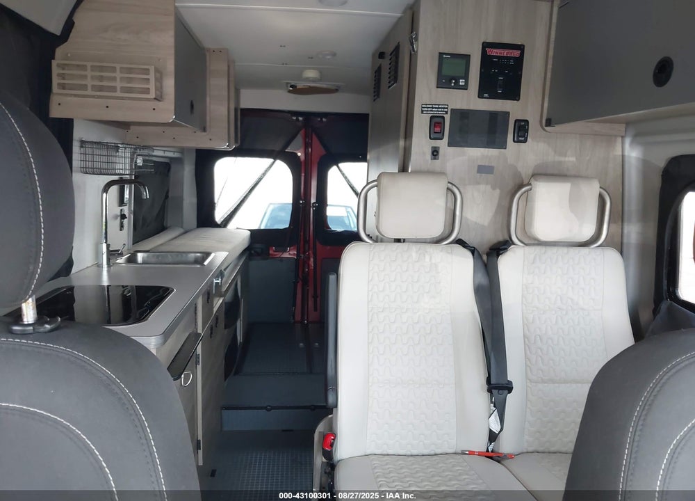 2021 WINNEBAGO SIL VIN: 3C6TRVDG1LE115393