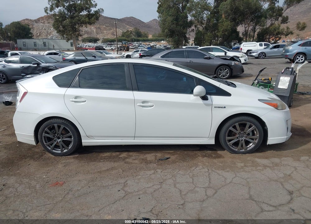 2011 TOYOTA PRIUS VIN: JTDKN3DUXB5294070