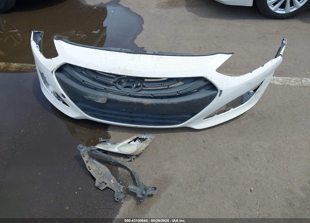 2013 HYUNDAI ELANTRA VIN: KMHD35LE3DU079204