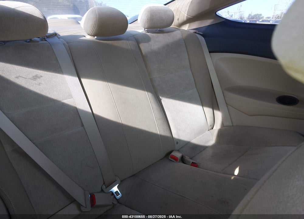 2010 HONDA ACCORD VIN: 1HGCS1B36AA011814