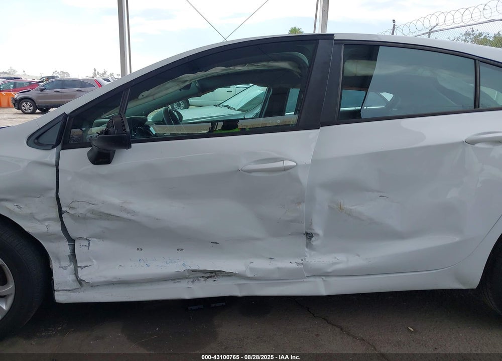 2019 CHEVROLET CRUZE VIN: 3G1BC6SM1KS546877