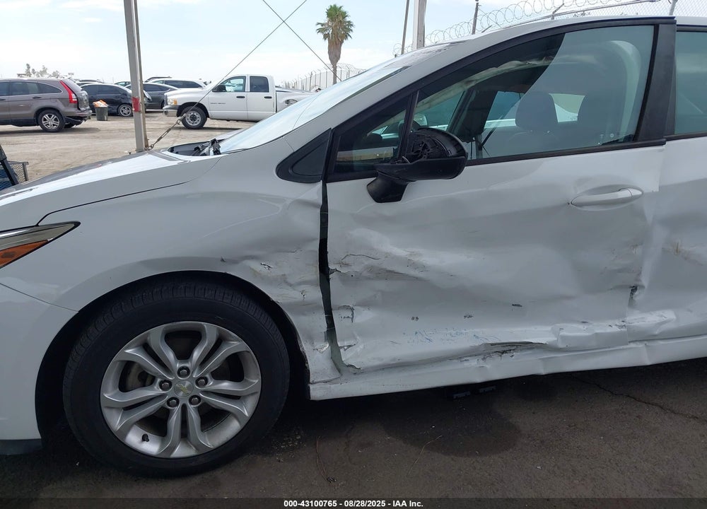 2019 CHEVROLET CRUZE VIN: 3G1BC6SM1KS546877