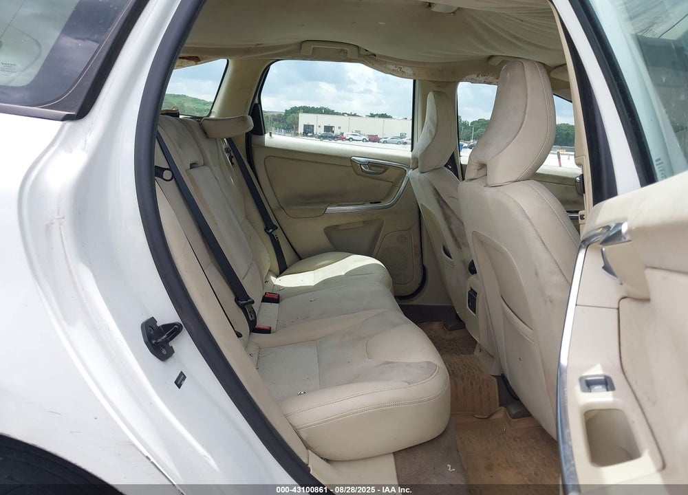 2012 VOLVO XC60 VIN: YV4952DL0C2338044