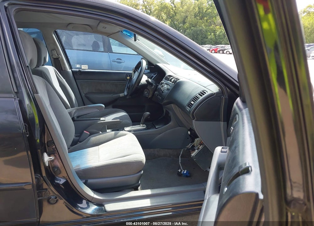 2005 HONDA CIVIC LX VIN: 2HGES16635H627104