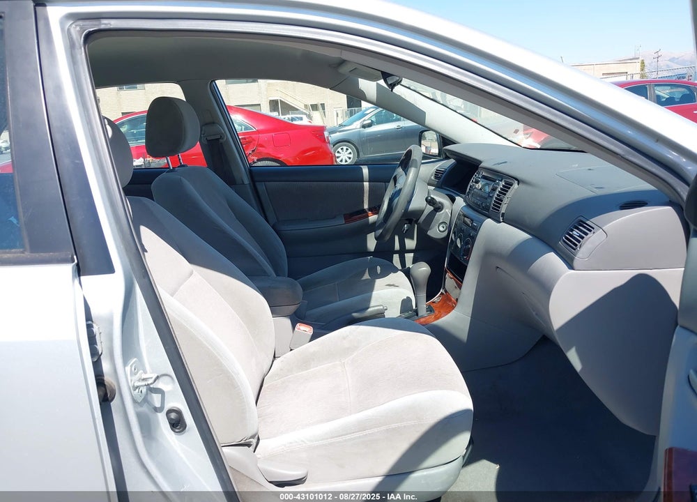 2008 TOYOTA COROLLA LE VIN: 1NXBR32E98Z044202