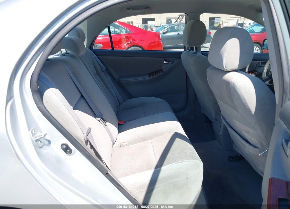 2008 TOYOTA COROLLA LE VIN: 1NXBR32E98Z044202