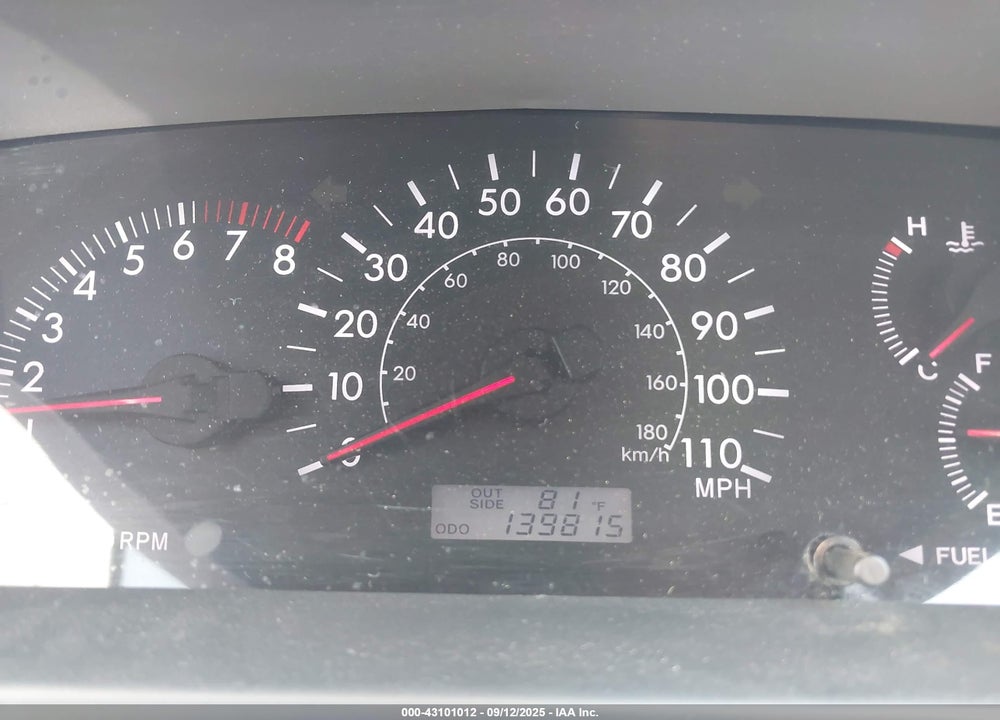 2008 TOYOTA COROLLA LE VIN: 1NXBR32E98Z044202
