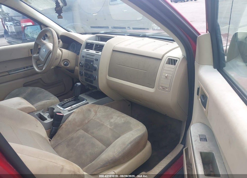 2008 FORD ESCAPE VIN: 1FMCU03168KA88229
