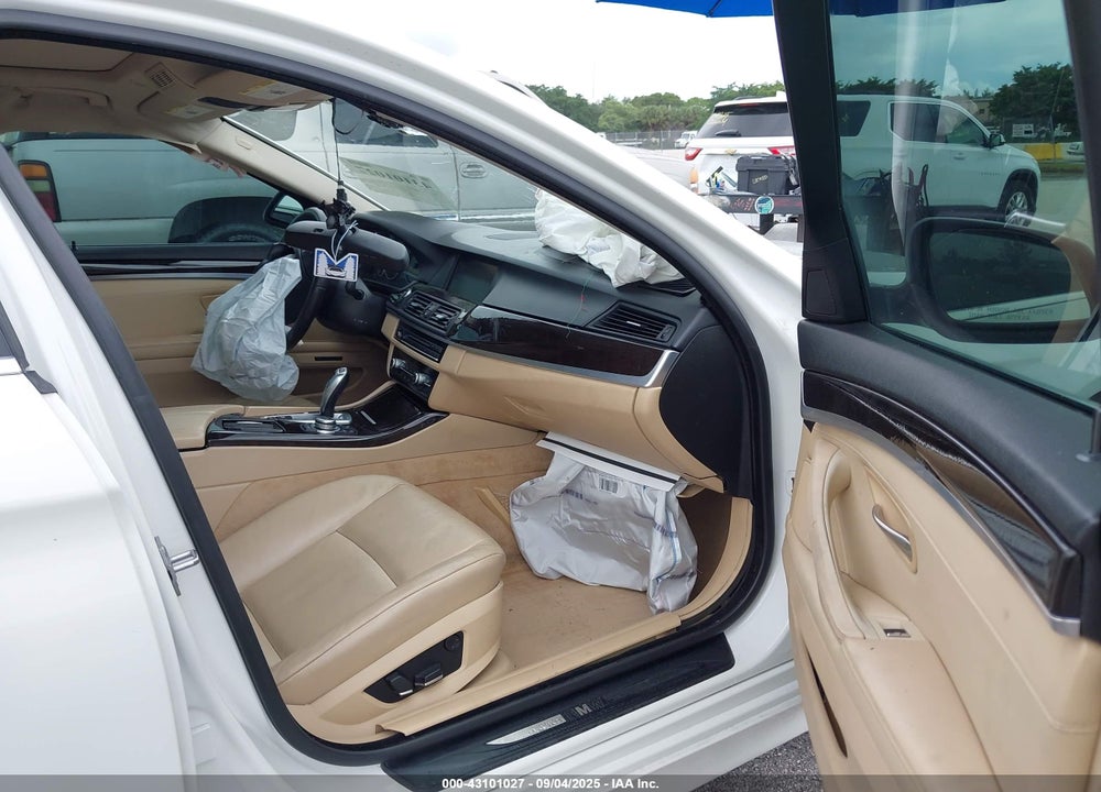2013 BMW 5 SERIES VIN: WBAXG5C50DDY37857