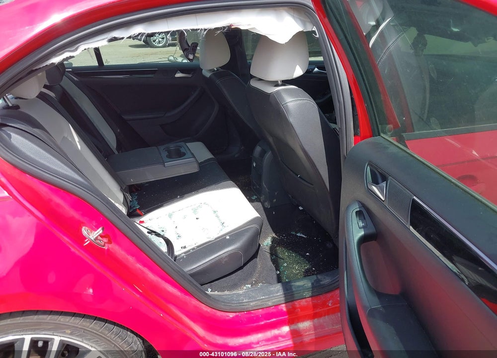2015 VOLKSWAGEN JETTA VIN: 3VWD17AJXFM400391