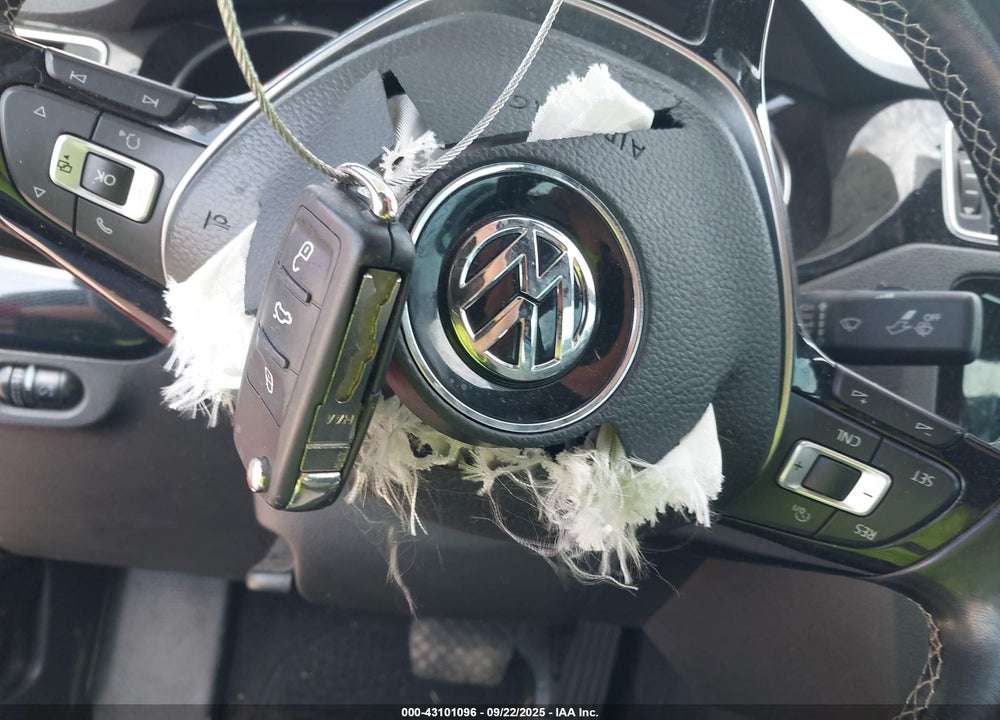 2015 VOLKSWAGEN JETTA VIN: 3VWD17AJXFM400391