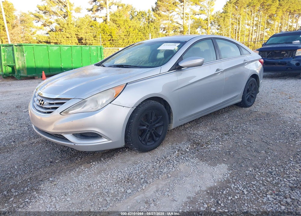 2013 HYUNDAI SONATA GLS VIN: 5NPEB4AC4DH657781