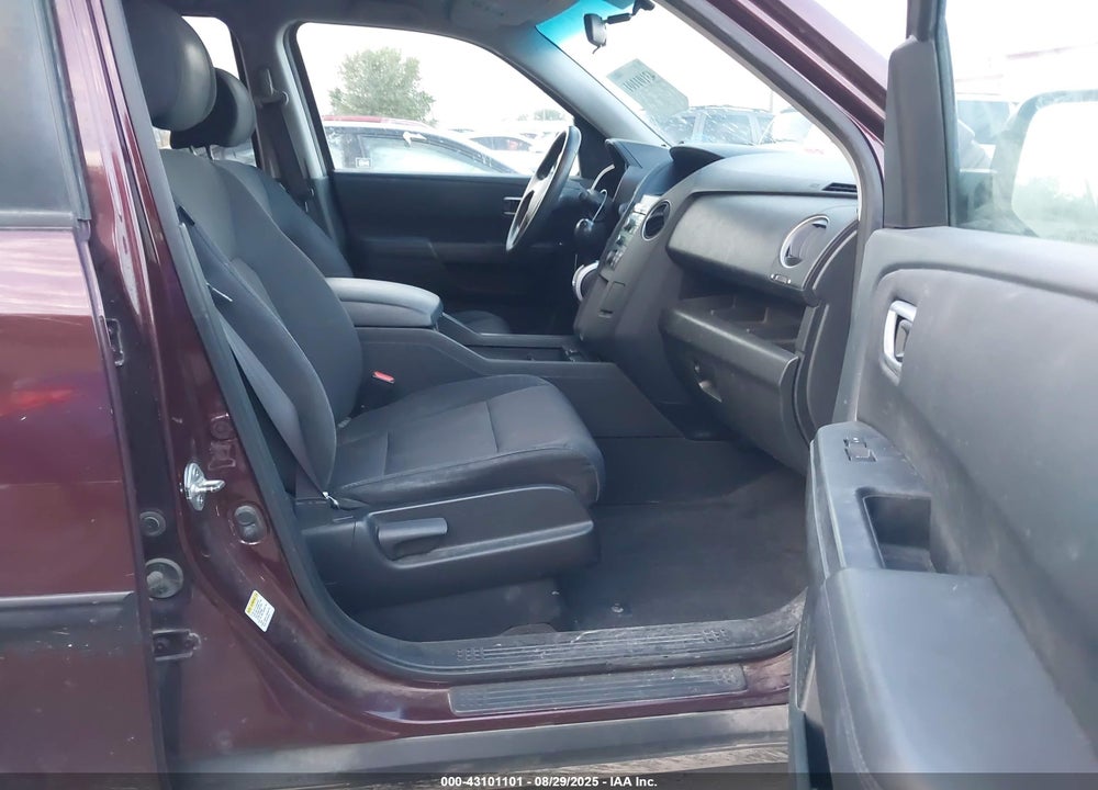 2011 HONDA PILOT VIN: 5FNYF4H20BB031249