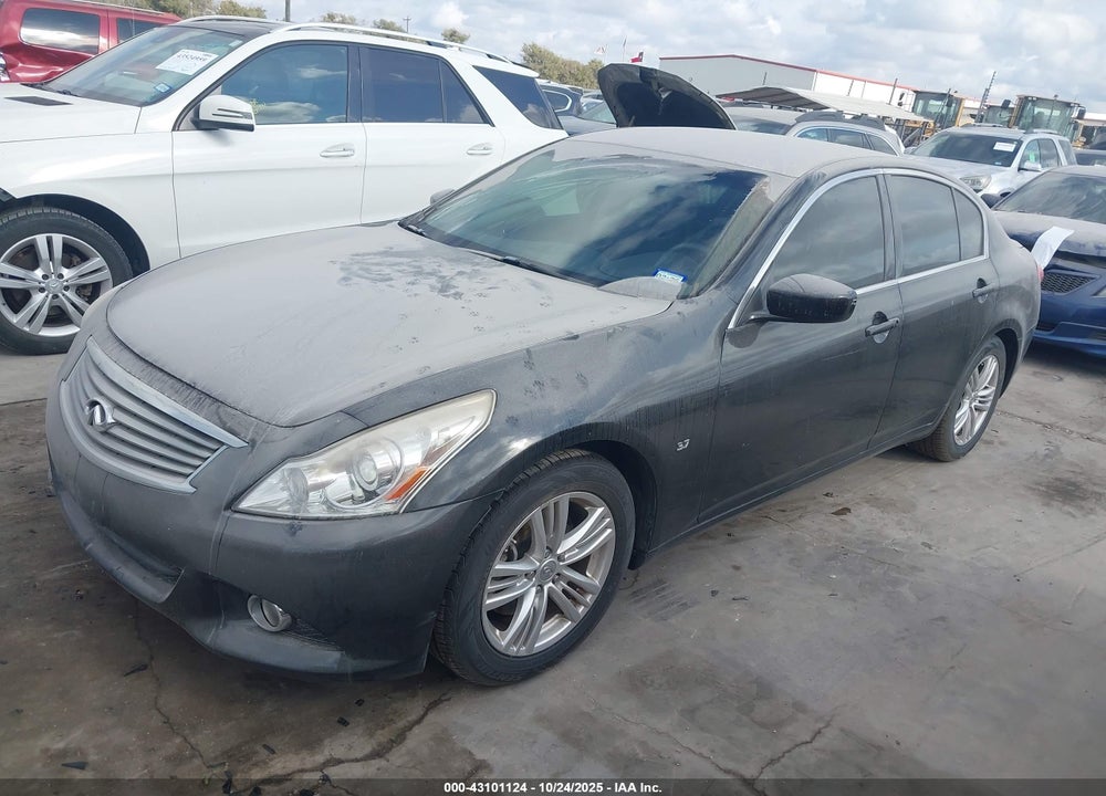 2015 INFINITI Q40 VIN: JN1CV6APXFM500913