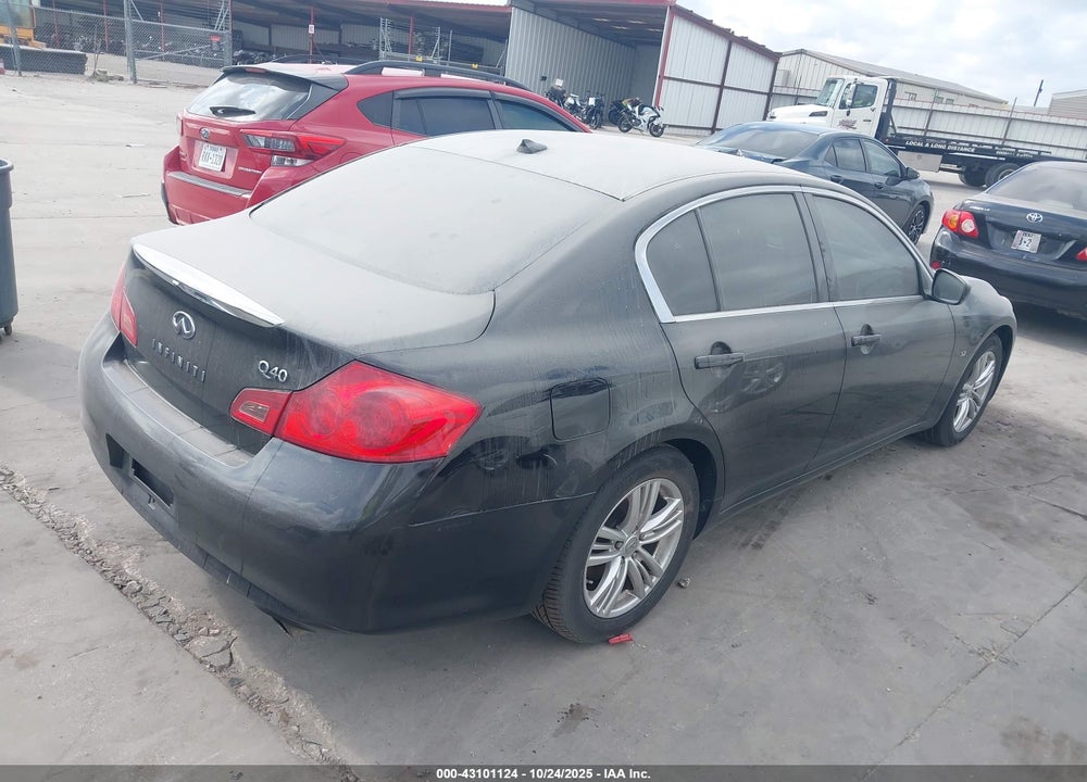 2015 INFINITI Q40 VIN: JN1CV6APXFM500913