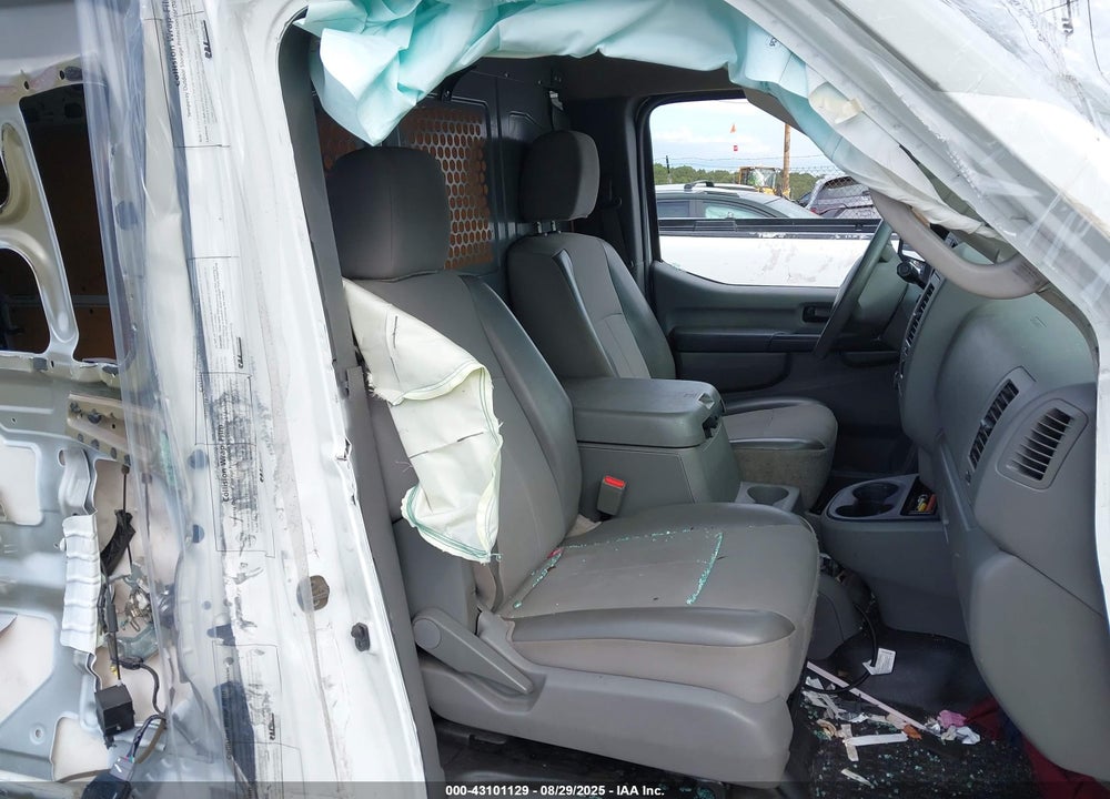 2014 NISSAN NV CARGO NV2500 HD VIN: 1N6AF0LY3EN110892