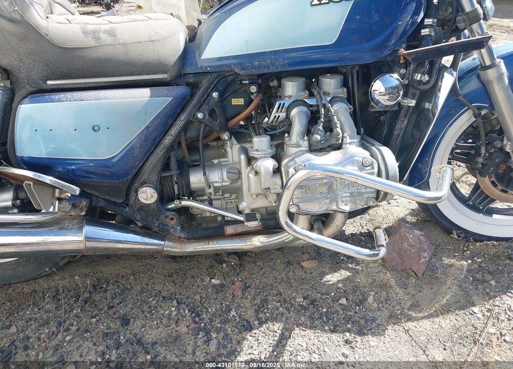 1982 HONDA GL1100 VIN: 1HFSC0203CA209718