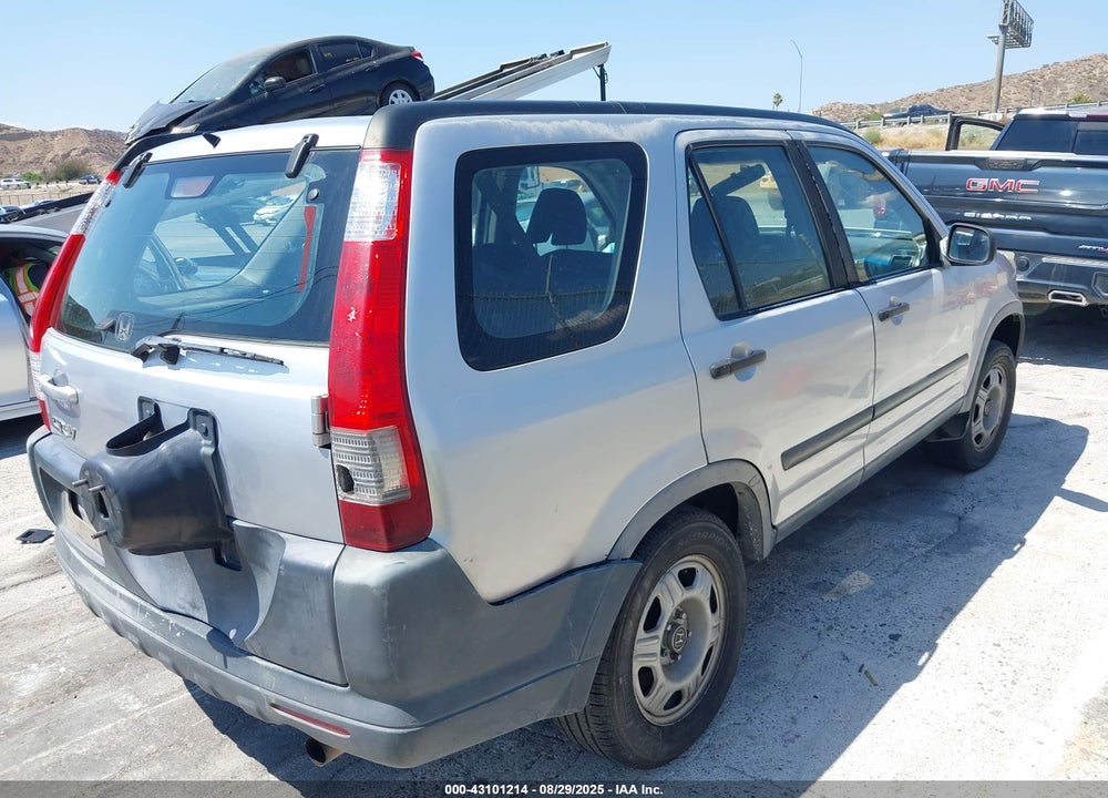 2005 HONDA CR-V LX VIN: JHLRD68595C009576