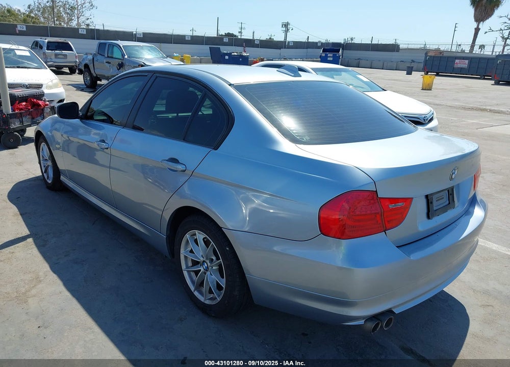 2010 BMW 3 SERIES VIN: WBAPH5C53AA439424