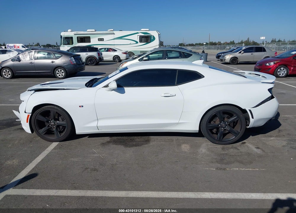 2018 CHEVROLET CAMARO VIN: 1G1FF1R73J0190658