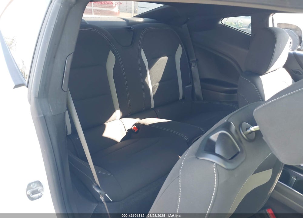 2018 CHEVROLET CAMARO VIN: 1G1FF1R73J0190658