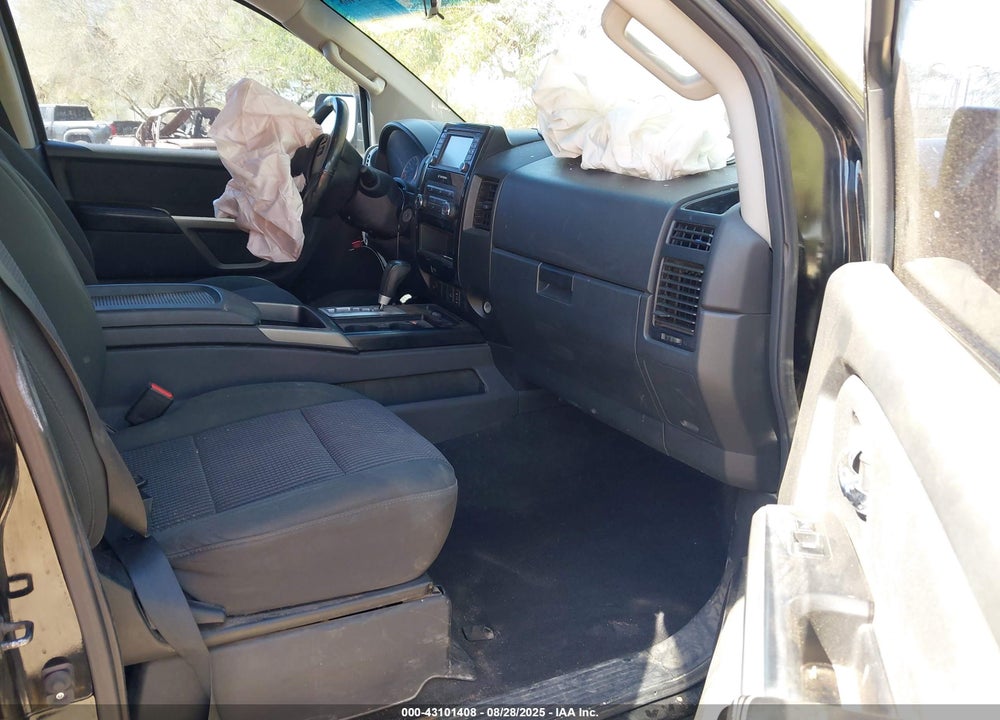 2015 NISSAN TITAN VIN: 1N6AA0ED8FN509128